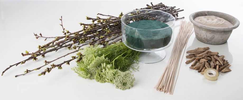 step by step flower arrangement cherry blossoms Flower Factor1 materials