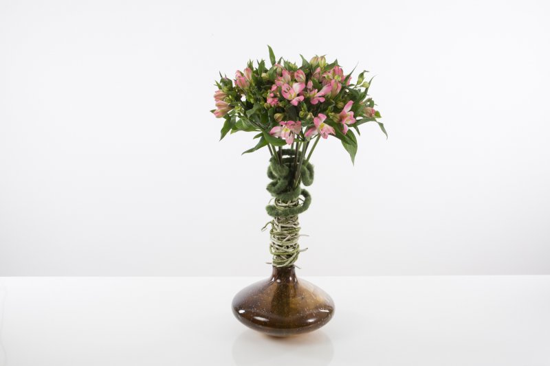 Alstoemeria arrangement idea Evelien 4 Surprising Alstroemeria