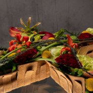 Example of a flower cross made in floral foam - Pim van den Akker - Flower Factor