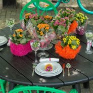 Tafel decoratie met Kalanchoe - buiten