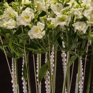 flower arrangement idea - white alstroemeria with pearls