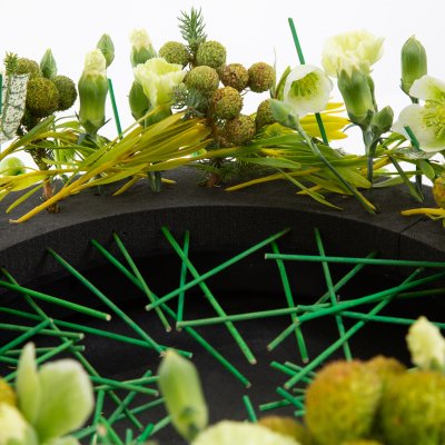Autumn wreath in green and black
