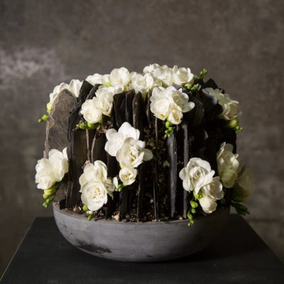 Eerbiedig Freesia design