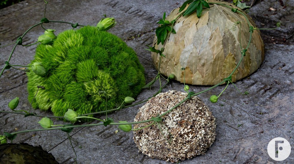 Tribute arrangement with Green Trick