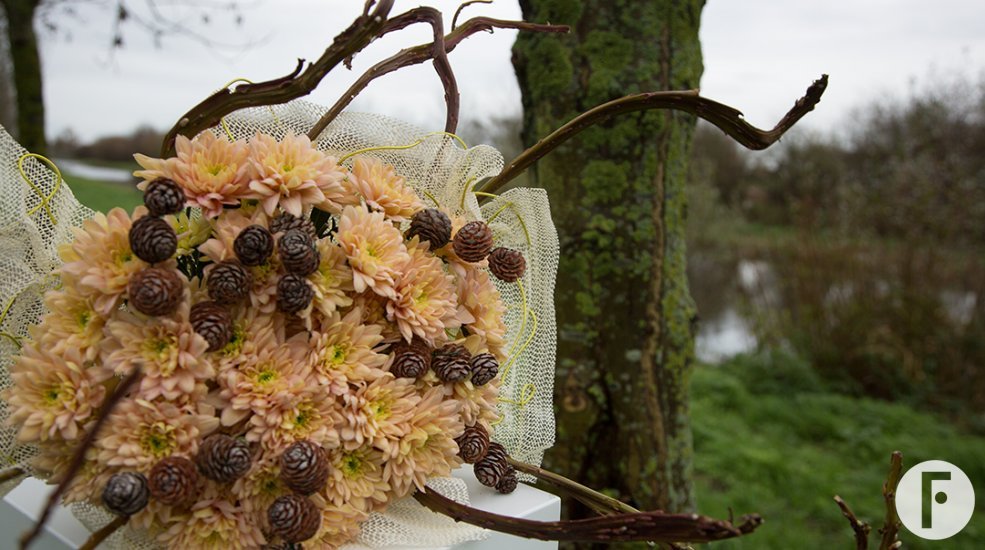 Deliflor Baltica Salmon bouquet Flower Factor