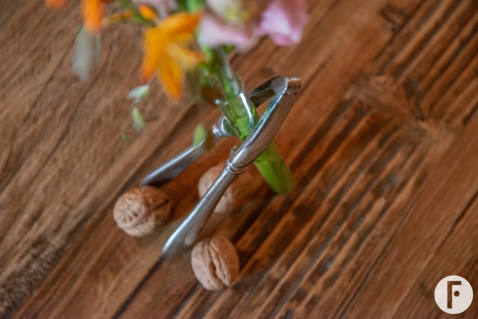 Nutcracker vase - Pim van den Akker - Flower Factor