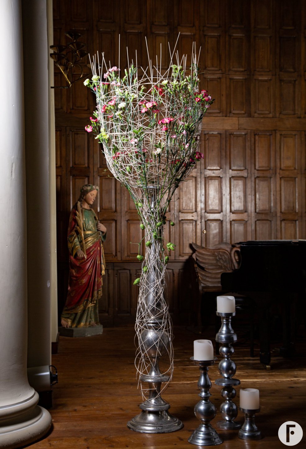 Floral wedding decoration with Sparkz