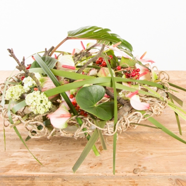 Gevlochten arrangement met Anthuriums