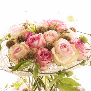 Romantisch bloemwerk met rozen