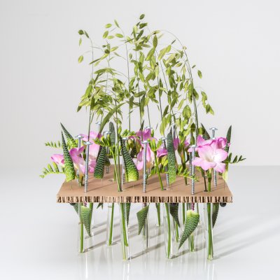 Prikkelend tafelstuk met Freesia