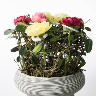 Flower arrangement with peonies