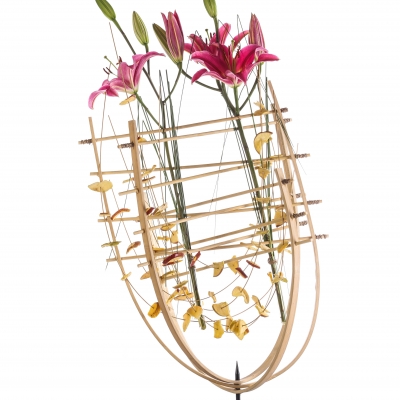 Lily design with cut bamboo