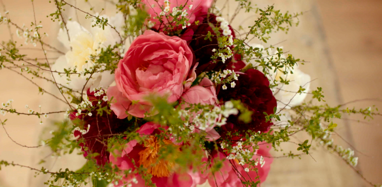 een boeket met Pioenen