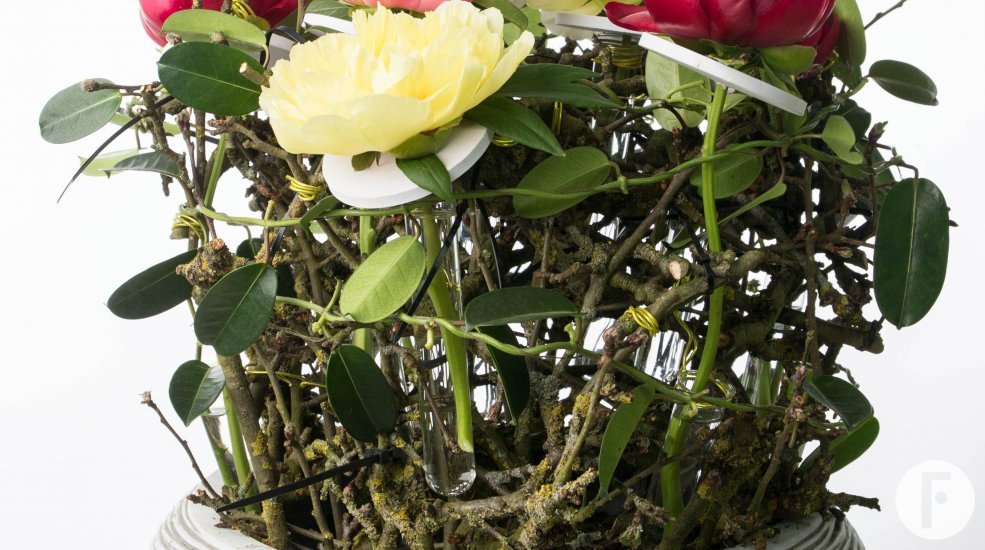 peonies arrangement idea Flower Factor Chantal Vollenbroek