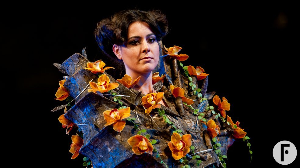 IFFF2016 close up dress with guinea fowl feathers by Pim van den Akker