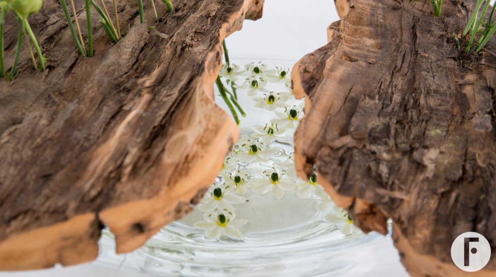 flower arrangement with Lisianthus detail Pim van den Akker